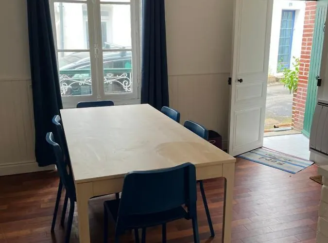 Maison De Ville, Hyper Centre, 8p, 105m2 Semesterbostad Pornic