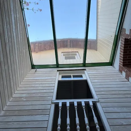 Maison De Ville, Hyper Centre, 8p, 105m2