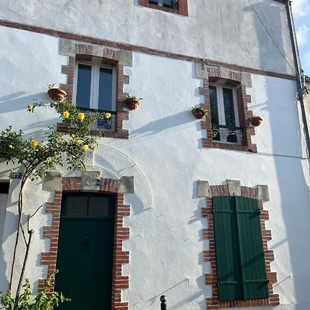 Maison De Ville, Hyper Centre, 8p, 105m2 * Pornic