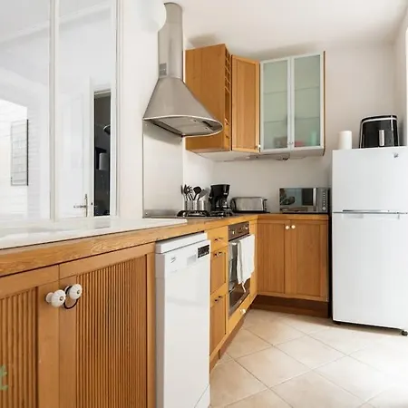 Maison De Ville, Hyper Centre, 8p, 105m2 * Pornic