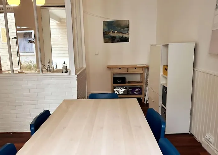 Maison De Ville, Hyper Centre, 8p, 105m2 * Pornic