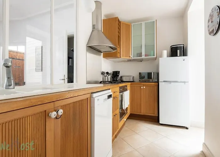 Maison De Ville, Hyper Centre, 8p, 105m2 * Pornic